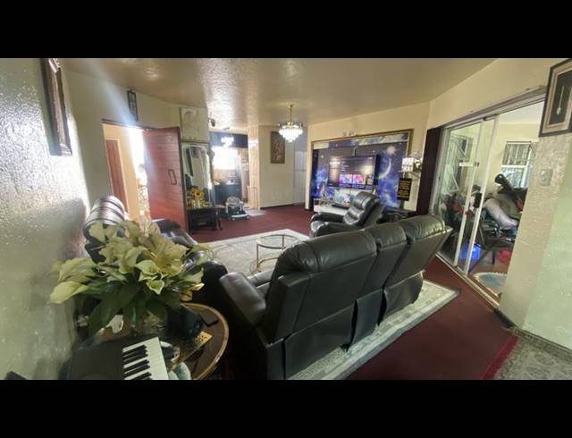 3 BEDROOM APARTMENT FOR SALE IN BEDFORD GARDENS